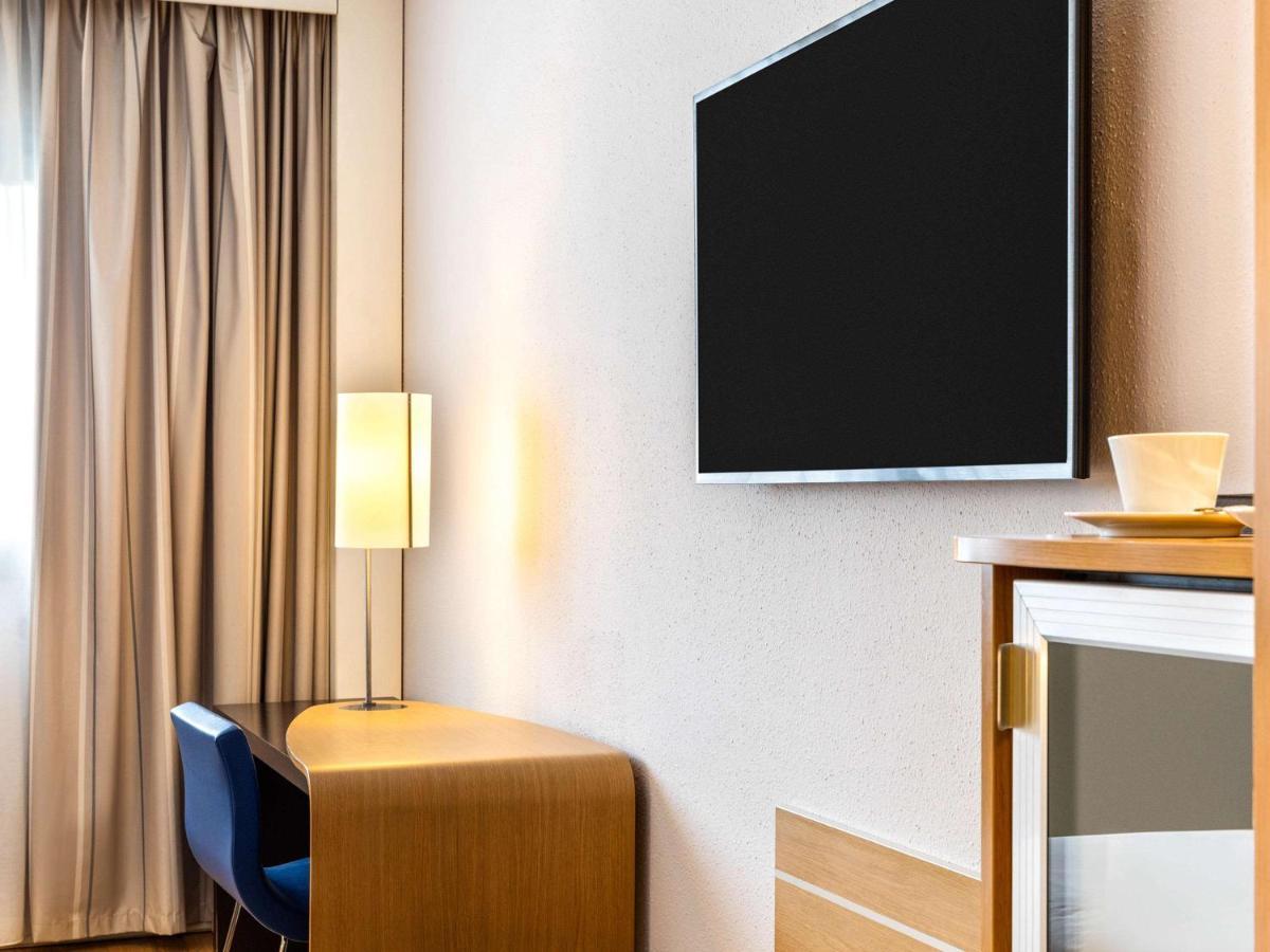 Novotel Caserta Sud Exterior photo