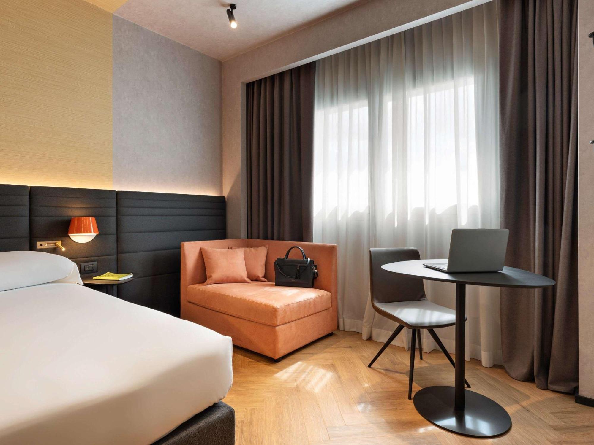Novotel Caserta Sud Exterior photo